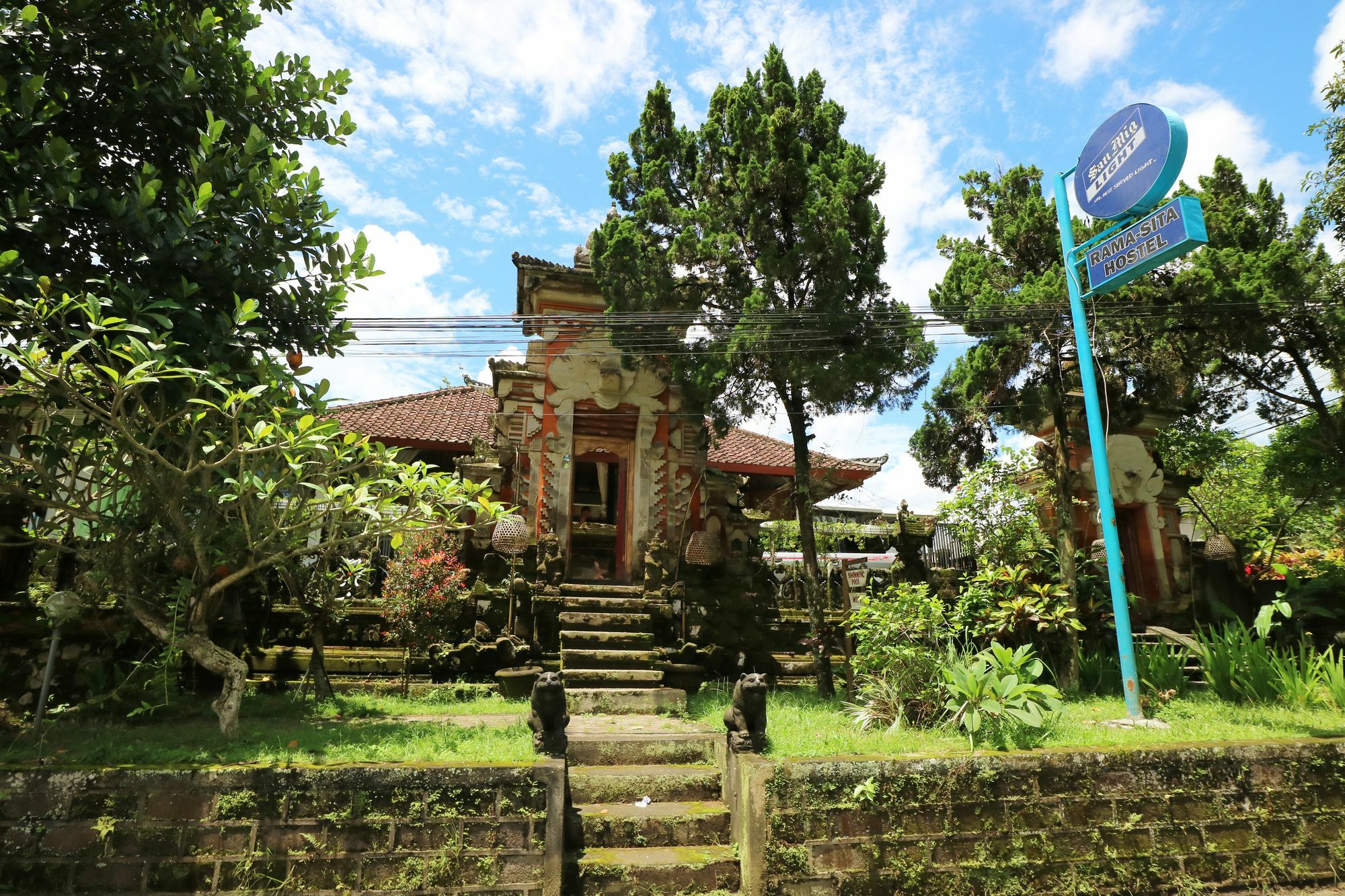 Ubud Kartini Hostel ภายนอก รูปภาพ